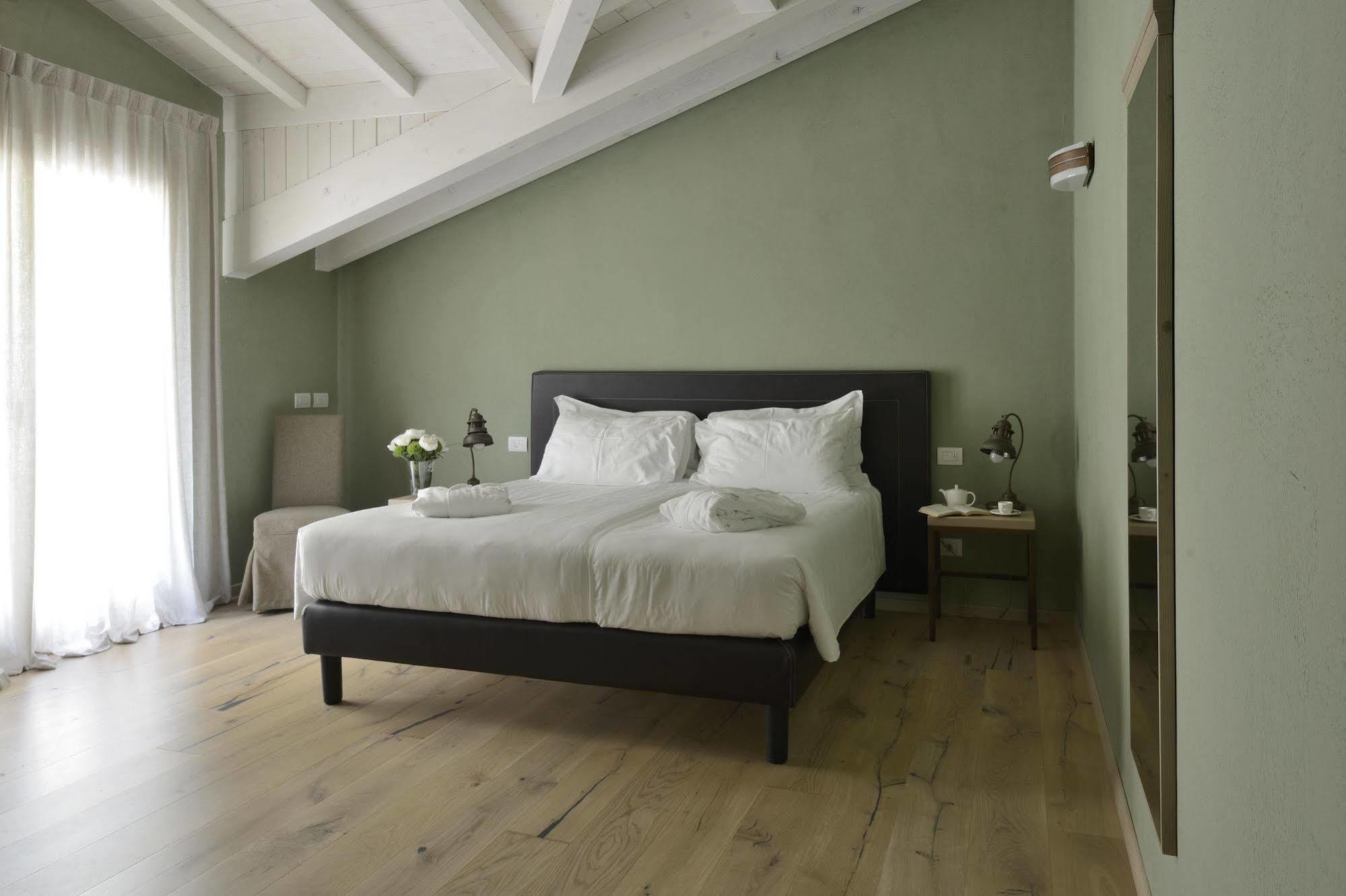 Relais Rossar Boutique Hotel Garda & Hills Costermano Exterior photo