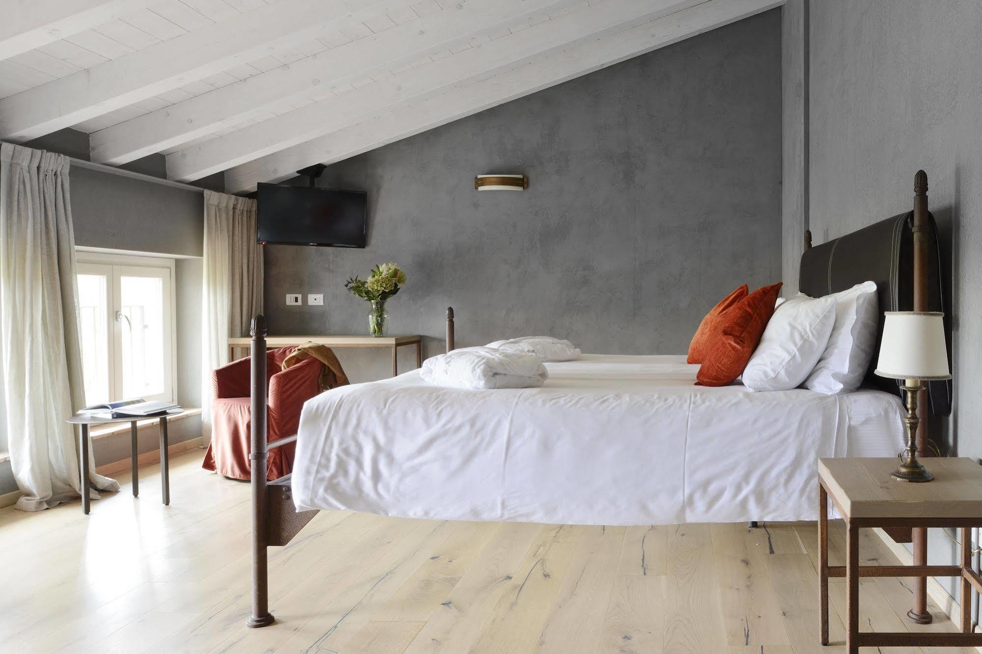 Relais Rossar Boutique Hotel Garda & Hills Costermano Exterior photo