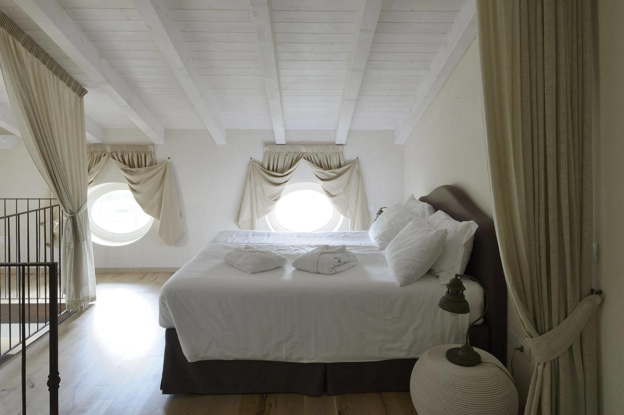 Relais Rossar Boutique Hotel Garda & Hills Costermano Exterior photo